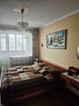 Продам 3 кімнатну квартиру ( газ середній поверх -правий беріг) - фото 1