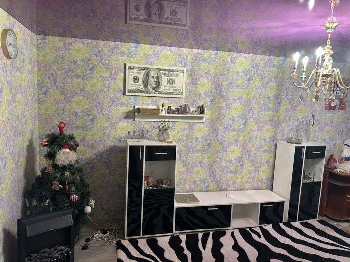 Продаж квартири в центрі міста  вул. Київська 63 - фото 1