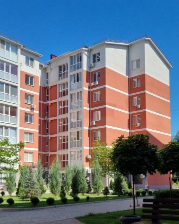 Продам 2к квартиру жк Олімпійський Лівобережний-3 62м2 без ремонту - фото 1