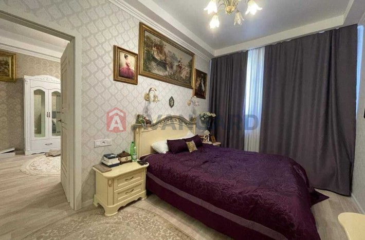 Продам квартиру с евроремонтом и автономным отоплением Парк Глобы - фото 1