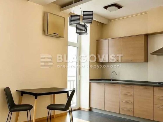 Продаж 3-кімн квартири з євроремонтом в центрі Києва(вул. Басейна, 17) Киев