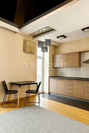 Продаж 3-кімн квартири з євроремонтом в центрі Києва(вул. Басейна, 17) - фото 1