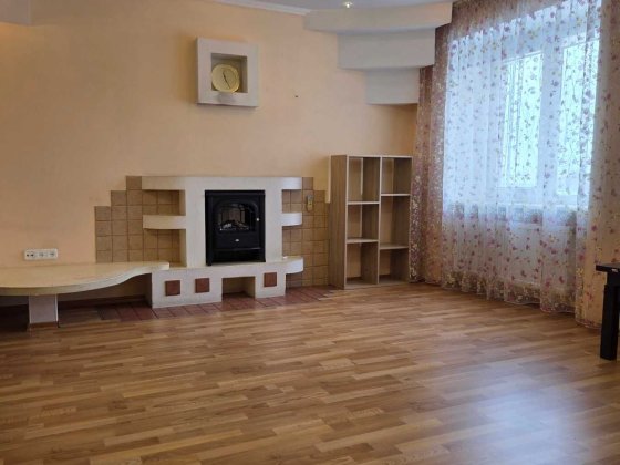 Продам квартиру площею 127 кв.м.  по Сумгаїтській, 17/1. Черкассы