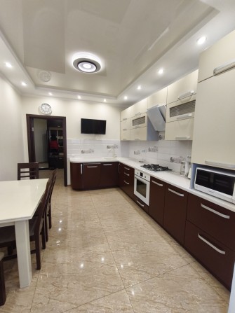 Продаж 3к.кв район Поділля, Зодчих 1а - фото 1