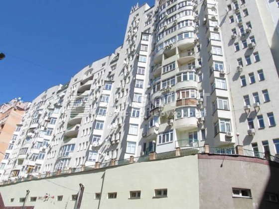 Продаж, 4-к! квартира, затишна з авторським ремонтом! Є інвертор Киев