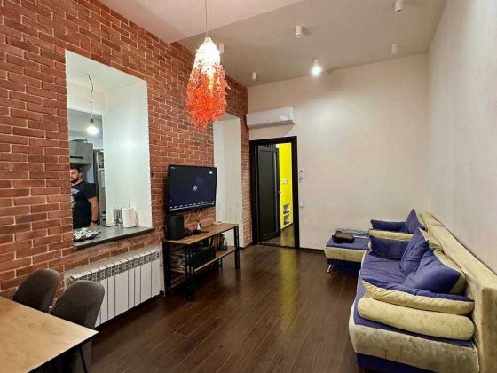 Продам 2к квартиру Артема Яворницкого Центр Днепр