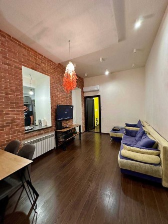 Продам 2к квартиру Артема Яворницкого Центр - фото 1