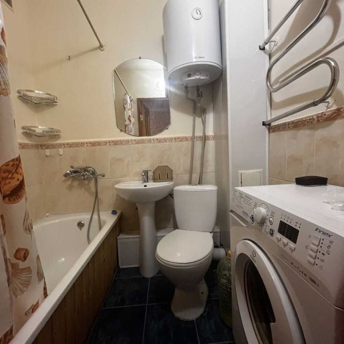 Продам 1 ком квартиру ,ул.Гули Королевой, (район пр. Калнышевского). - фото 1