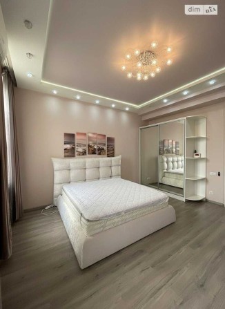 Центр, В.Васильківська, проствр, статус, атмосфера - фото 1