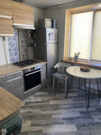 Продам 1-комнатную кирпичную Чешку, На Левом Берегу. - фото 1