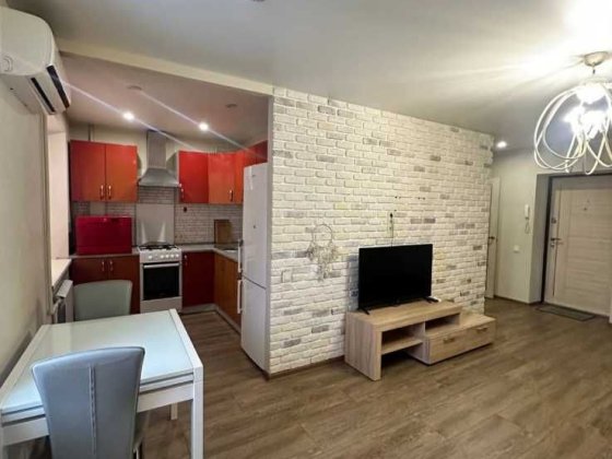 Продам 2-комнатную квартиру р-н ДАФИ Днепр