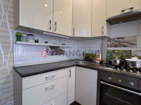 Продаж| 38м2| пов 4/9| газова плита|світло не вимикають! 37000$ Днепр