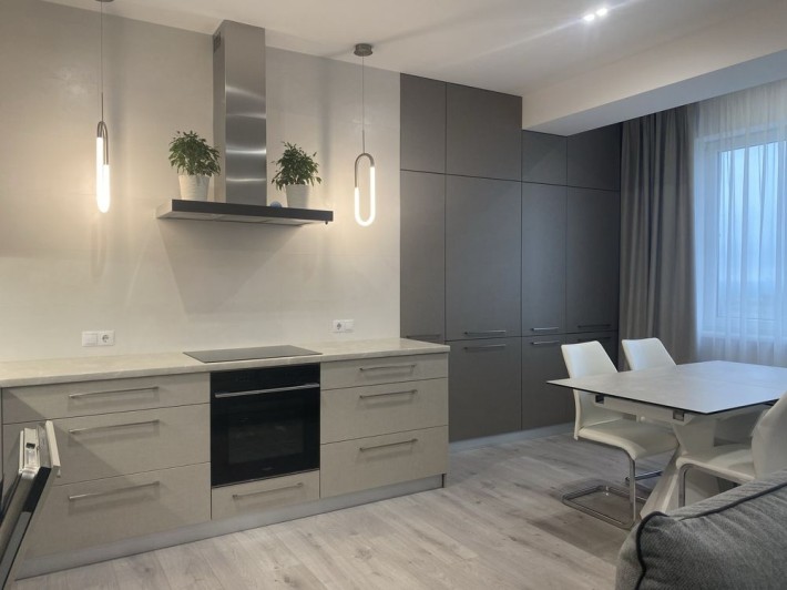 Новострой с подземным паркингом. Закрытый двор! Охрана! - фото 1