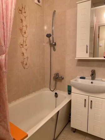 Продам! 3 х комнатная квартира, 5 эт. - фото 1