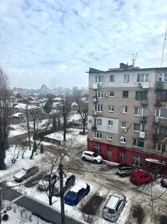 Продам 2кв. с гаражом центр Михаила Грушевского, бомбоубежище. - фото 1