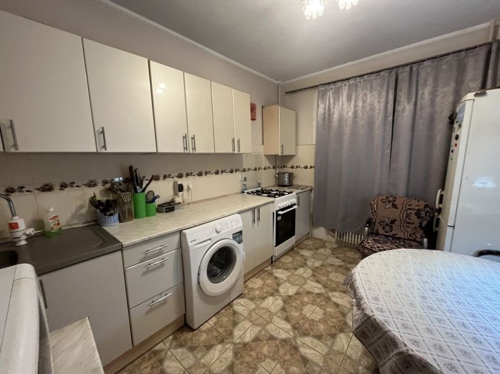 Продам 4-к.кв.,Хорт.р-н,16-ймкрн,Хорт.шоссе 28 - фото 1