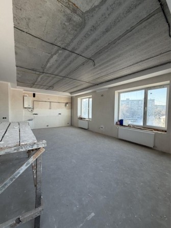 Продаж  2 кімнатної квартири/Новобудова/4 поверх/під чистовий ремонт - фото 1