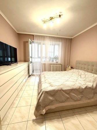 Продається 3-х кімнатна квартира на Сихові вулиця Червоної Калини - фото 1