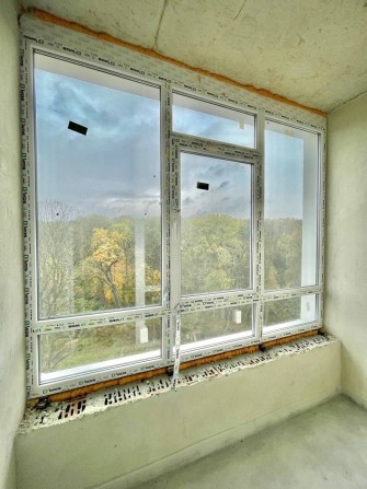 2-км квартира з виглядом на парк, зданий будинок - фото 1