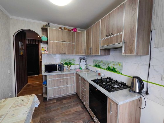 ПРОДАМ 2-ох кімнатну квартиру по вул .Ак. Амосова Запоріжжя