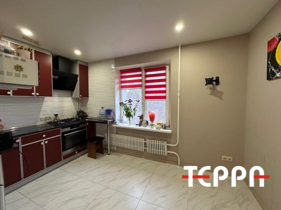 Продаж 2-кімнатної квартири з ремонтом Запоріжжя