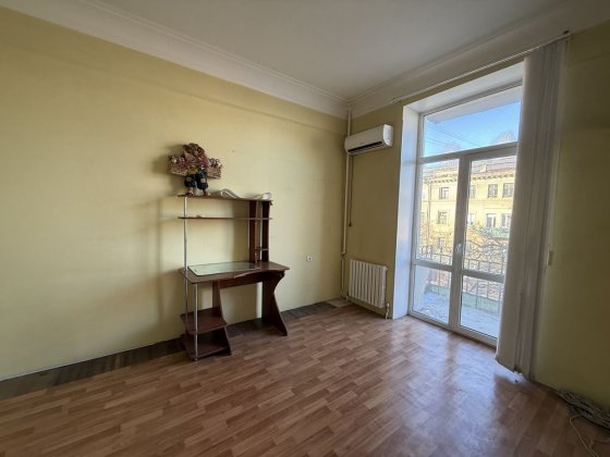 Продам 3к квартиру, центр! Цегляний будинок Днепр