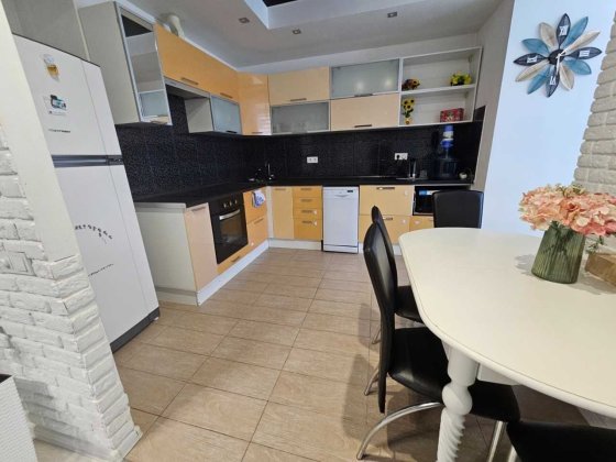 Продам 3-к квартиру (91м2) в кирпиче, ж/м Солнечный, пер. Любарского Дніпро