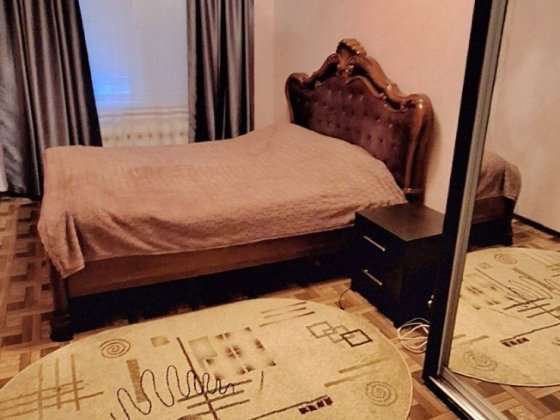 Продам 2 КВ.по ул.Энтузиастов(район 92 школы)2/5.ремонт.16500 у.е. Запоріжжя