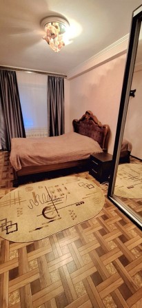 Продам 2 КВ.по ул.Энтузиастов(район 92 школы)2/5.ремонт.16500 у.е. - фото 1