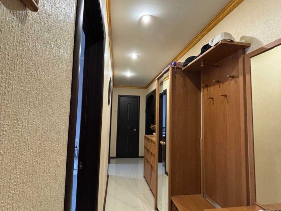 Продам трикімнатну квартиру на ж/м Парус-1 Днепр