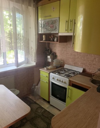 Продаж 3 кімнатної квартири під ремонт в центрі  Сертифікат - фото 1