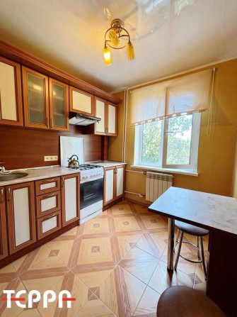 Продаж 1-кімнатної квартири в гарному стані з меблями - фото 1