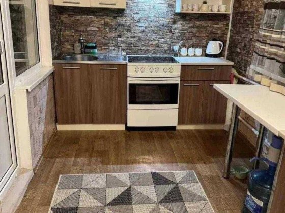 Продам 2 комнатную кв. Победа (б. Славы) с капремонтом 2 этаж 50м2 Дніпро