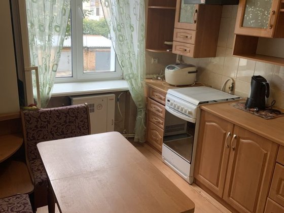 Продам 2 кімнатну  квартиру Жадова. Можна по програмі. Кропивницкий