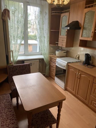 Продам 2 кімнатну  квартиру Жадова. Можна по програмі. - фото 1