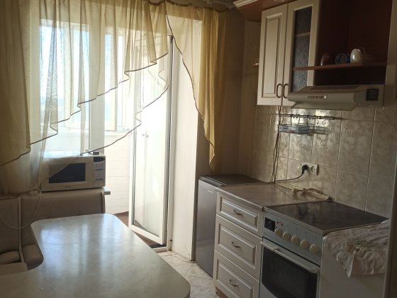 Продам 2к. квартиру на ж.м Тополе (ул.Запорожское шоссе,48) Днепр