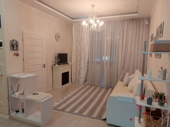 3 кімнатна повнометражна центр проспект Соборний Сталеварів Запоріжжя