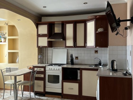 Продажа кв-ры студии (40,17 м,)район Гагарина ,улица Патриотическая 82 Запоріжжя