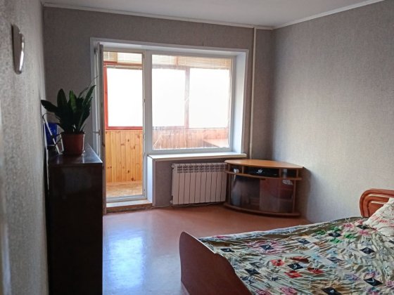 Продам 1 ком.кв. Днепровский р-н ул.Серг.Синенка Запоріжжя