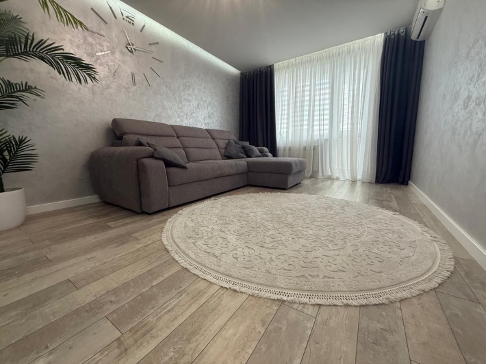 Продаю отличную 2х комнатную квартиру в  Лесках. - фото 1