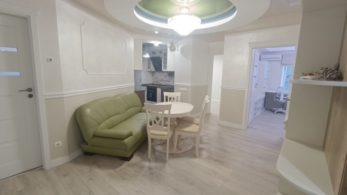 Продам 3 комн. квартиру Тополь 1 - фото 1