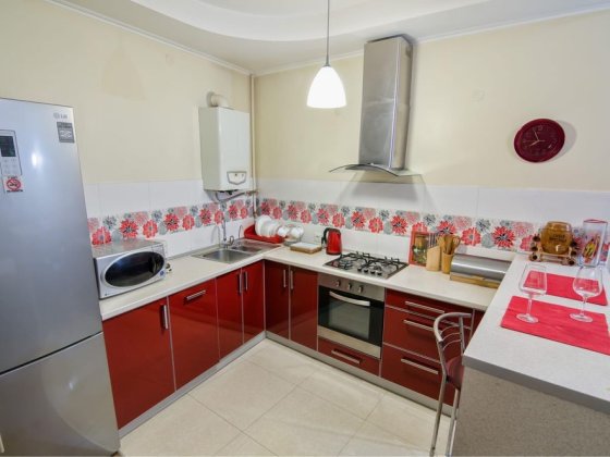 Продаж квартири особнячного типу в центральній частині Львова. Львов