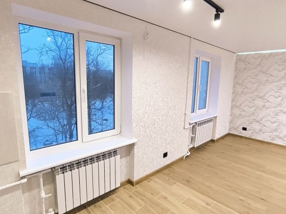 Продажа 2-х комн.кв. ул. Героев 93 бригады 17,  3/9 р-н лицея Запоріжжя