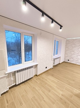 Продажа 2-х комн.кв. ул. Героев 93 бригады 17,  3/9 р-н лицея - фото 1