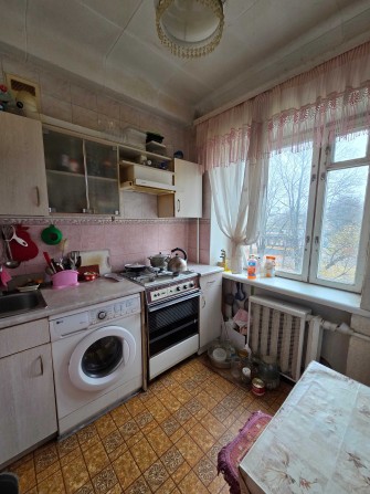 Продаж 2к.кв., окремі, вул. Бочарова, 3/5 /Шевченківський р-н/. - фото 1