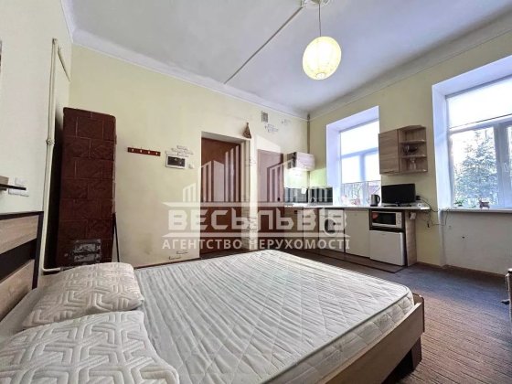 Продаж 1к квартира-студія вул. Пекарська (Медичний Університет) Львов