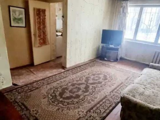 Продам 3к квартиру пр Б.Хмельницького район 16-ї Лікарні Правий берег Дніпро