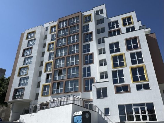 Продаж 2х кімнатної квартири з терасою вул. Очеретяна Львів