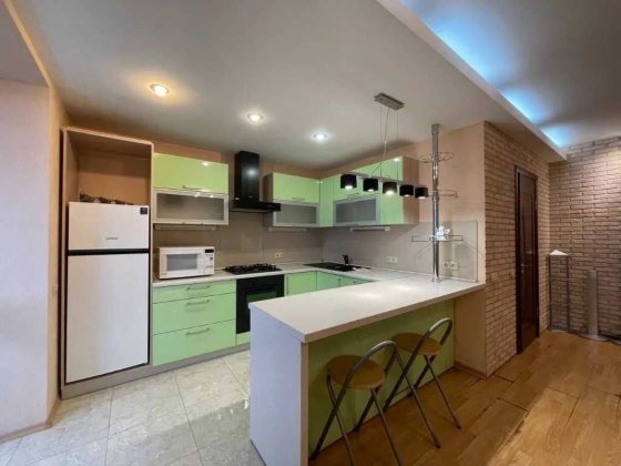 Продам 3к квартиру р-н низ ул. Рабочая Дніпро