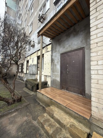 Продам великогабаритну 1-кімнатну квартиру з окремим входом | 48 м2 - фото 1